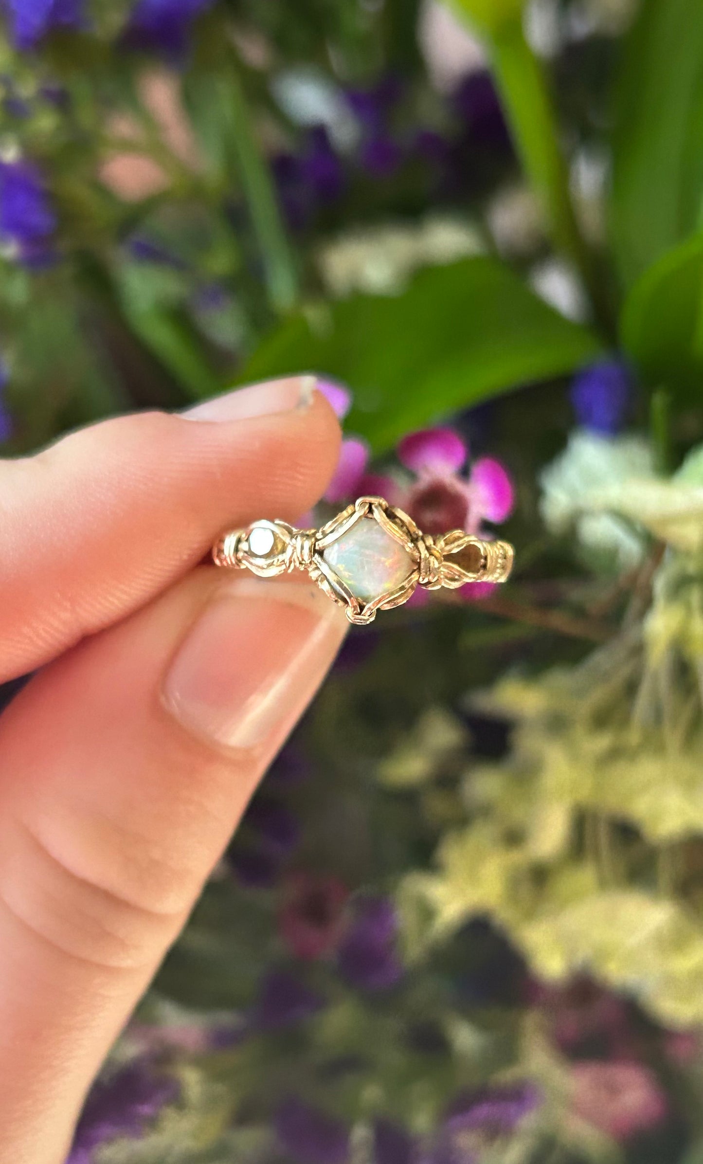 lovely aussie opal ring size 7