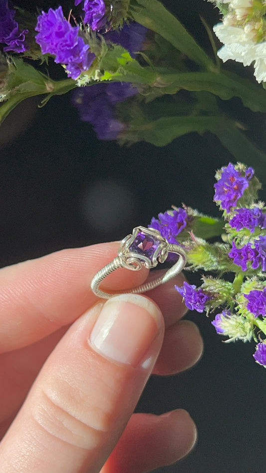 pretty amethyst ring in sterling silver size 6.5